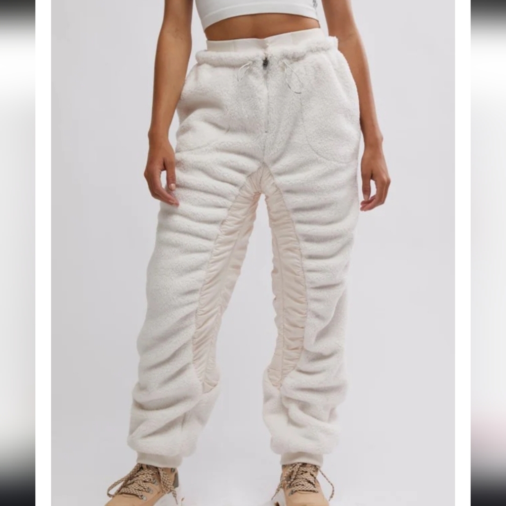 NWT FP Movement Sundown Sherpa Fleece Pants  Small